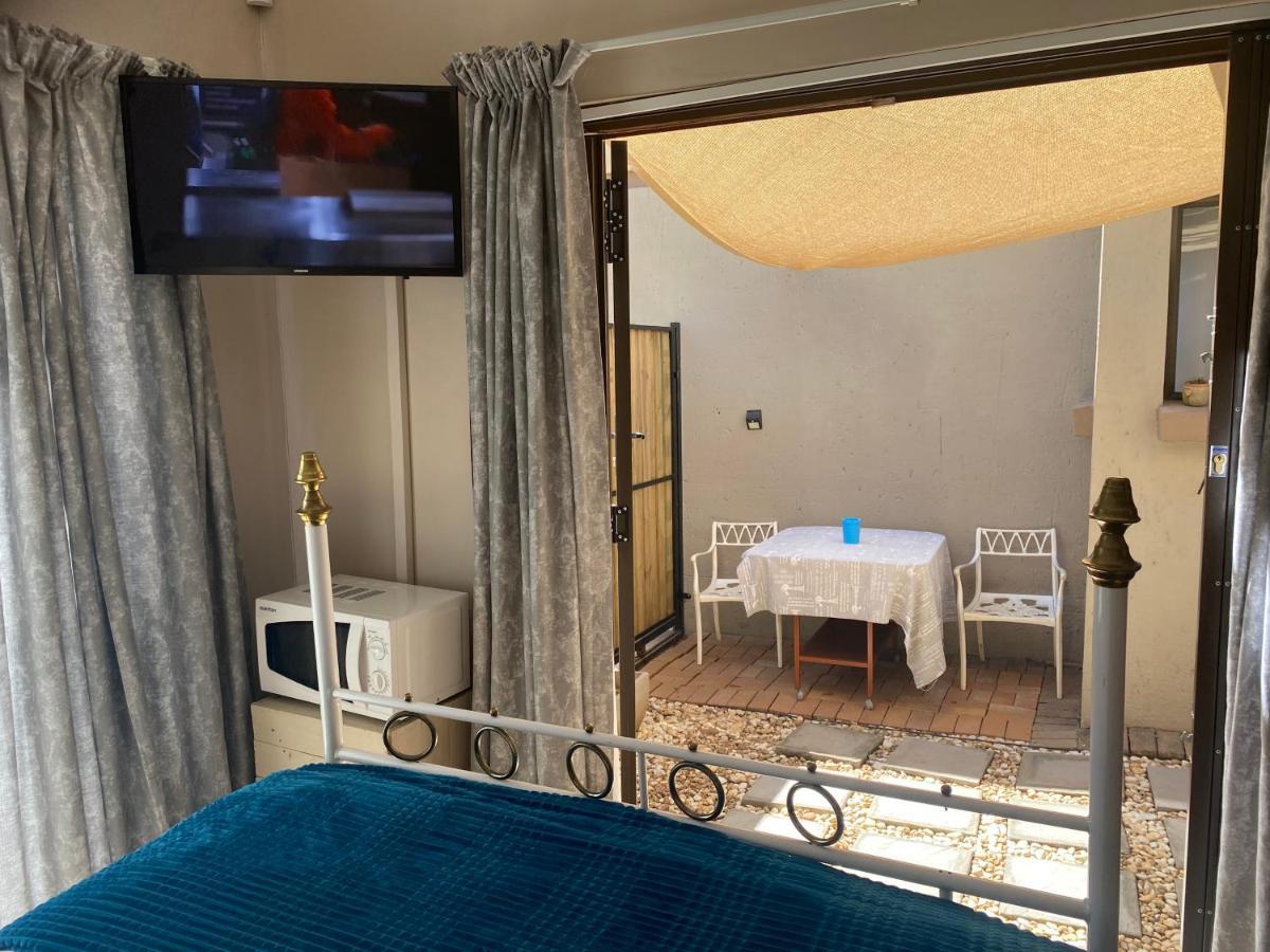 Favour Hotell Pretoria-Noord Eksteriør bilde
